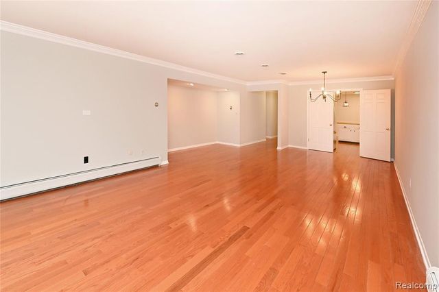 40740 Woodward Avenue 38, Bloomfield Hills, MI 48304