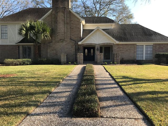 16218 Champion Drive, Spring, TX 77379