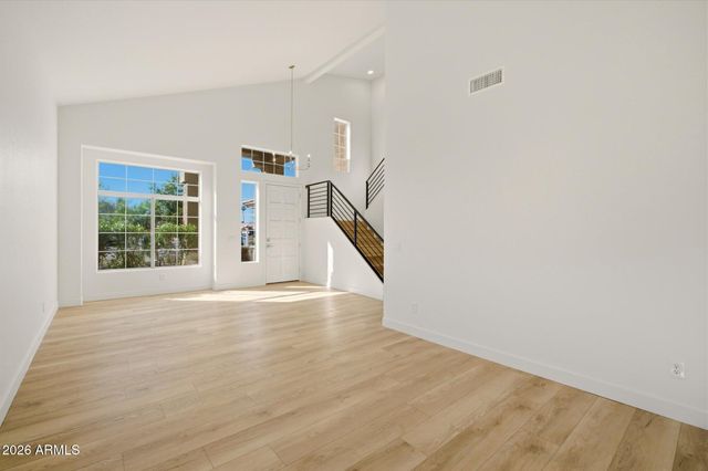 5040 W IVANHOE Street, Chandler, AZ 85226