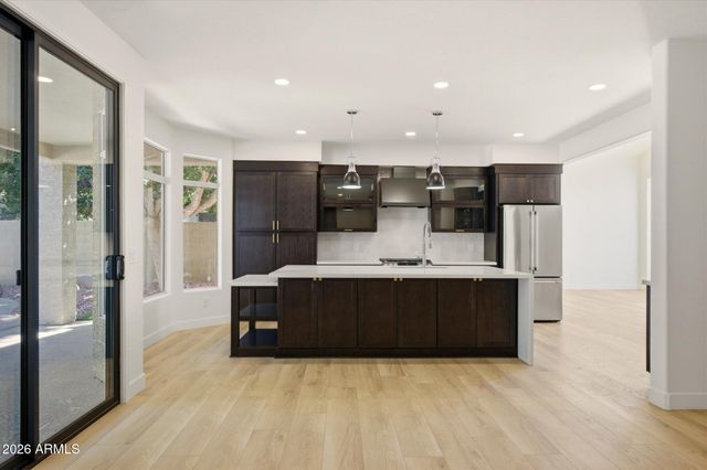 5040 W IVANHOE Street, Chandler, AZ 85226