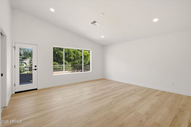 5040 W IVANHOE Street, Chandler, AZ 85226