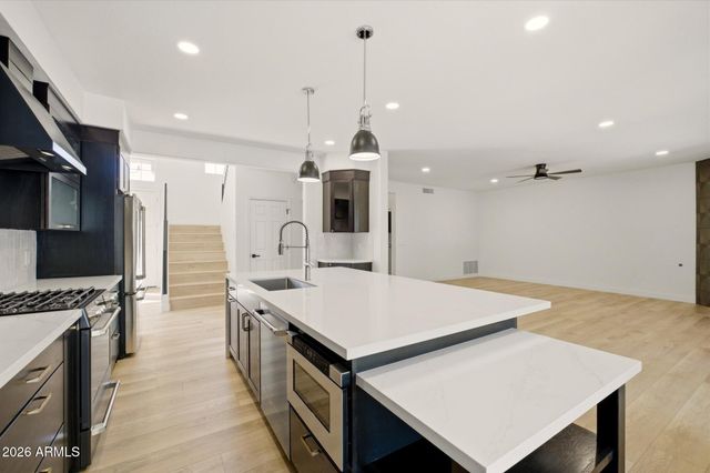 5040 W IVANHOE Street, Chandler, AZ 85226