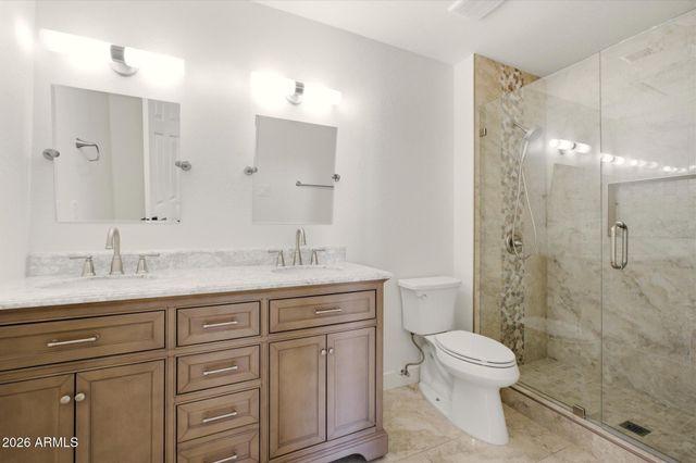 5040 W IVANHOE Street, Chandler, AZ 85226