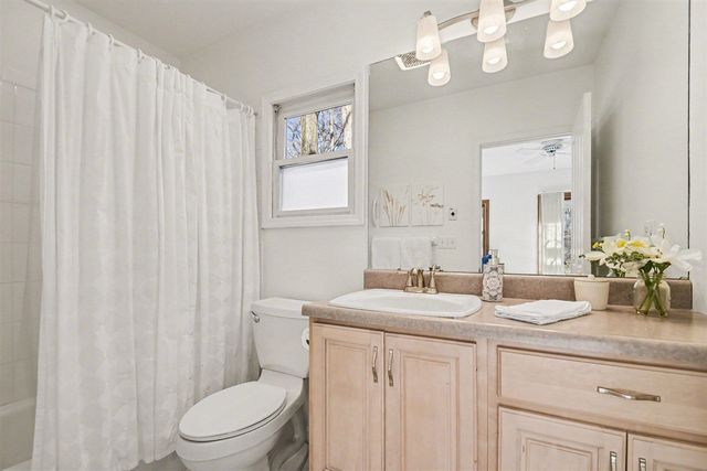 6629 W East Road B, Three Oaks, MI 49128