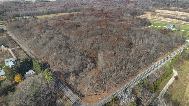 6629 W East Road B, Three Oaks, MI 49128