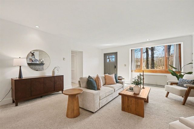 6629 W East Road B, Three Oaks, MI 49128