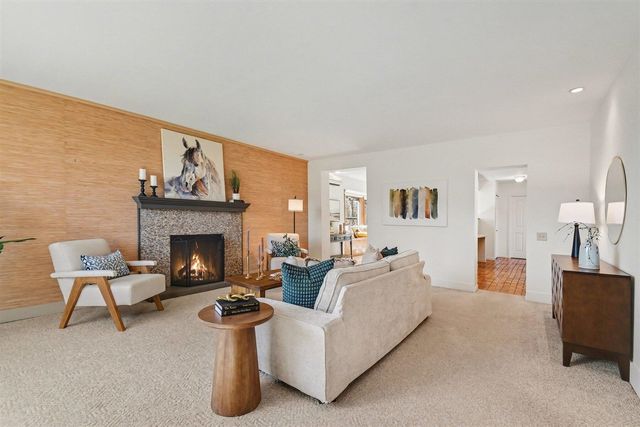 6629 W East Road B, Three Oaks, MI 49128