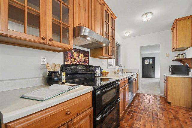 6629 W East Road B, Three Oaks, MI 49128