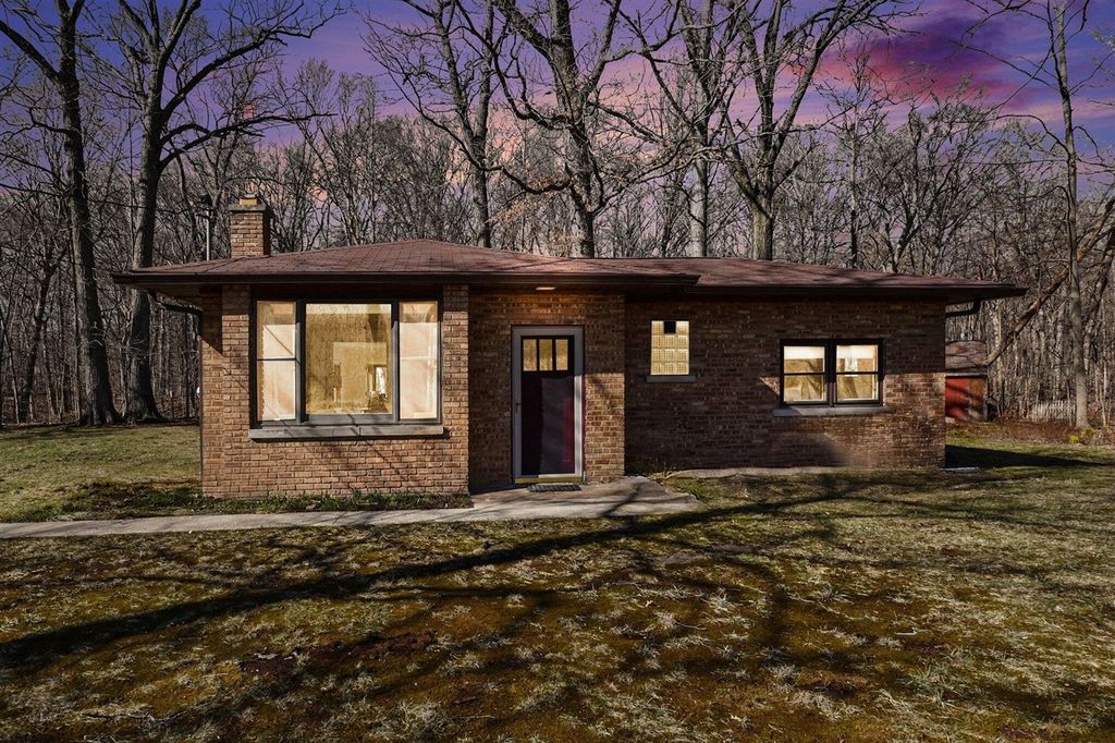 6629 W East Road B, Three Oaks, MI 49128