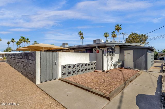 3202 N 67TH Place, Scottsdale, AZ 85251