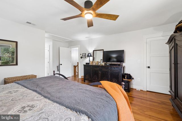 7021 LEEDS MANOR RD, Marshall, VA 20115