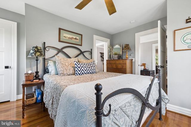 7021 LEEDS MANOR RD, Marshall, VA 20115