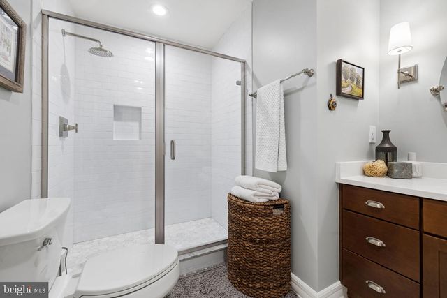 7021 LEEDS MANOR RD, Marshall, VA 20115