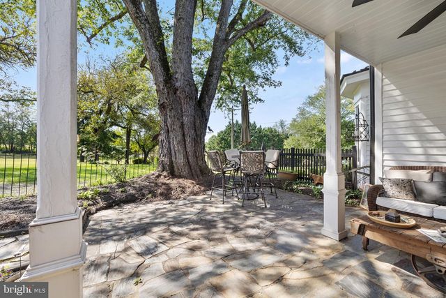 7021 LEEDS MANOR RD, Marshall, VA 20115