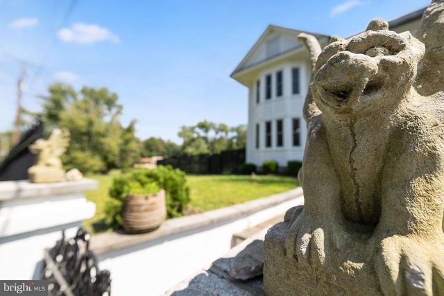 7021 LEEDS MANOR RD, Marshall, VA 20115