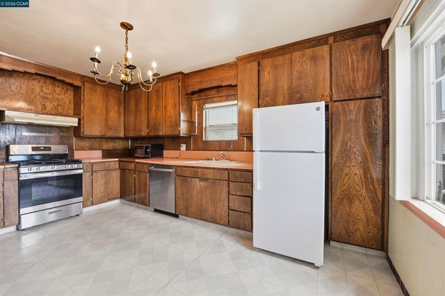 3773 Marion Ave, Oakland, CA 94619