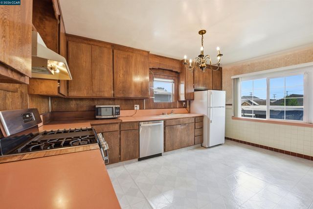 3773 Marion Ave, Oakland, CA 94619