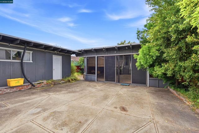 3773 Marion Ave, Oakland, CA 94619