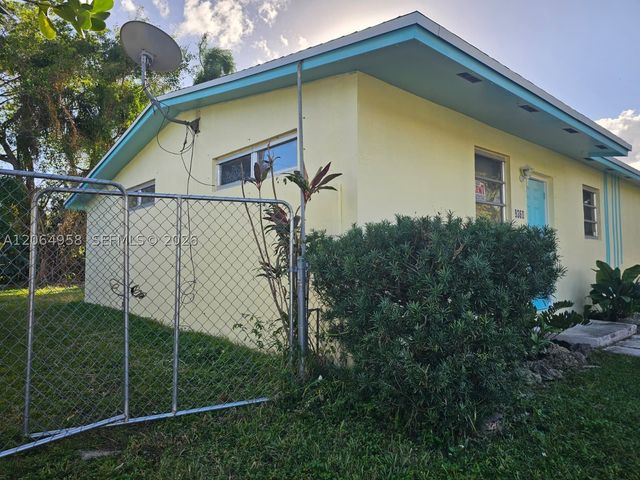 9360 SW 168th St 0, Palmetto Bay, FL 33157