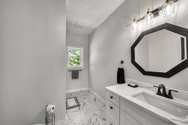 106-15 Fieldstone Lane, New London, NH 03257