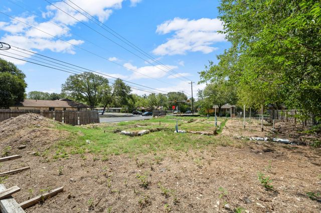 1614 Suffolk DR, Austin, TX 78723