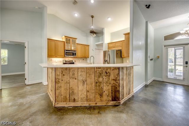 2511 NW 29th TER, Cape Coral, FL 33993