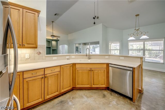 2511 NW 29th TER, Cape Coral, FL 33993