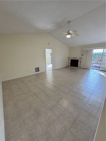 1937 Tamara Trail 2C, Vero Beach, FL 32966