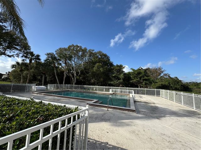 1937 Tamara Trail 2C, Vero Beach, FL 32966