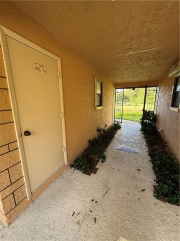 1937 Tamara Trail 2C, Vero Beach, FL 32966