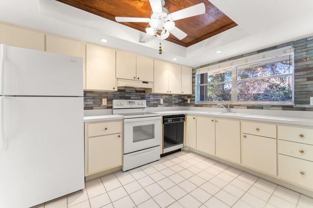 939 NW 11th Terrace 04, Stuart, FL 34994