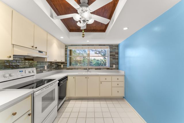 939 NW 11th Terrace 04, Stuart, FL 34994