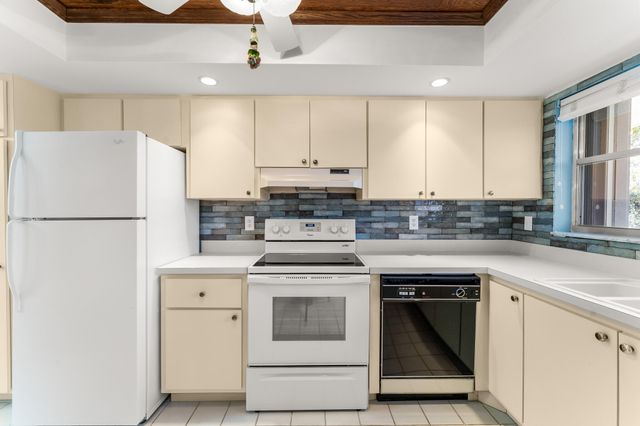 939 NW 11th Terrace 04, Stuart, FL 34994