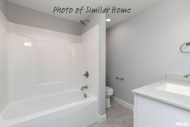 602 15TH Street, Le Claire, IA 52753