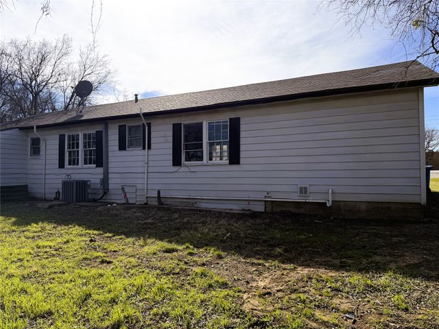 101 Bill Jackson Drive, Alvarado, TX 76009