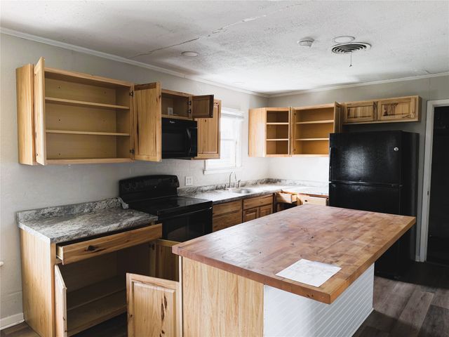 101 Bill Jackson Drive, Alvarado, TX 76009