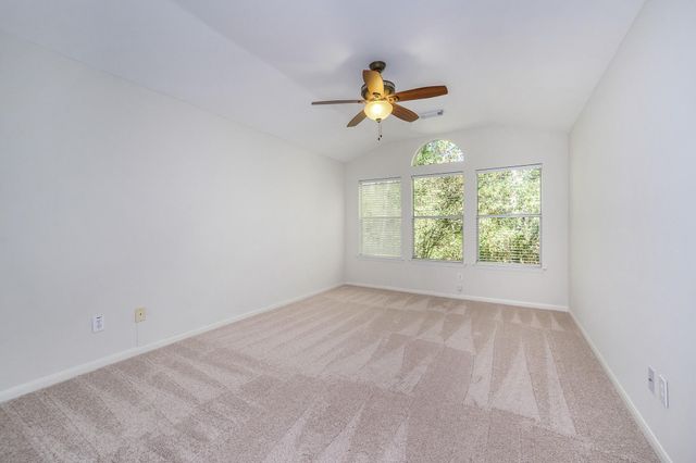 158 N Magnolia Pond Place 158E, The Woodlands, TX 77381