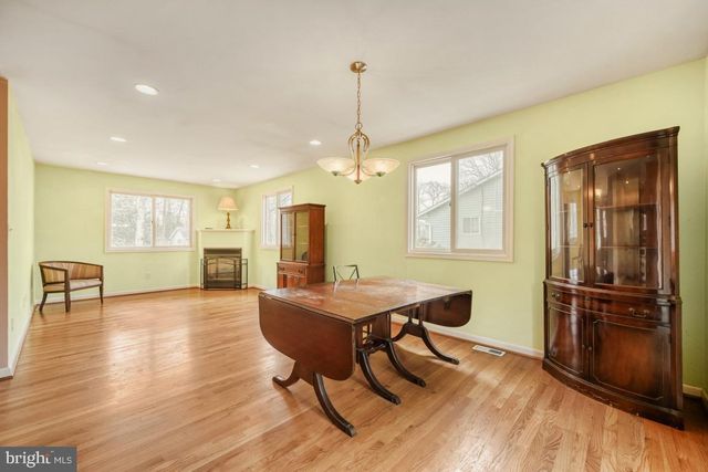 669 CEDAR DR, Pasadena, MD 21122