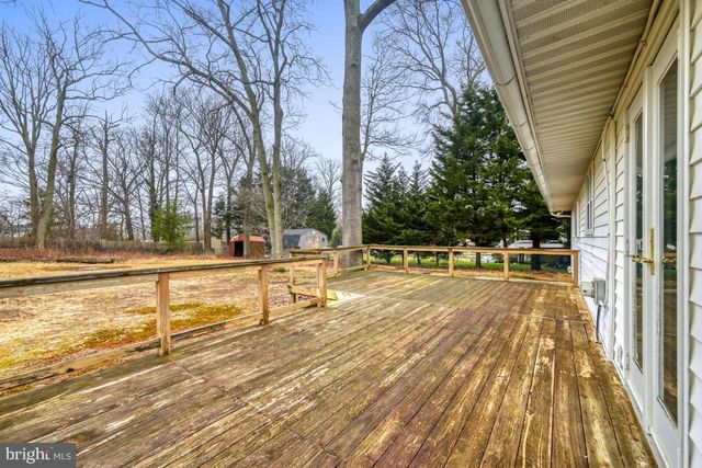 669 CEDAR DR, Pasadena, MD 21122