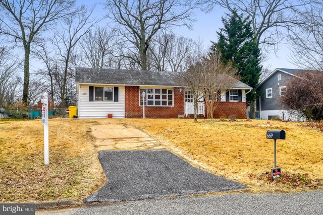 669 CEDAR DR, Pasadena, MD 21122