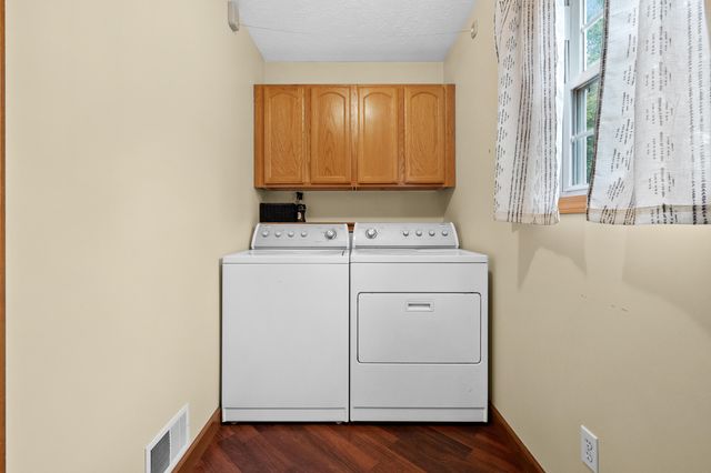 3061 Mandarin Grove Lane, Kalamazoo, MI 49004