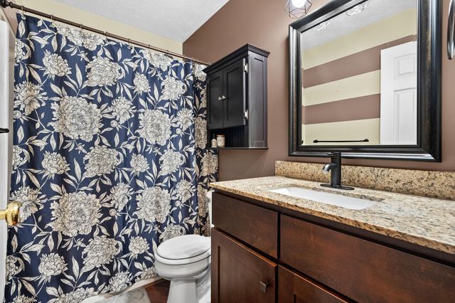 3061 Mandarin Grove Lane, Kalamazoo, MI 49004
