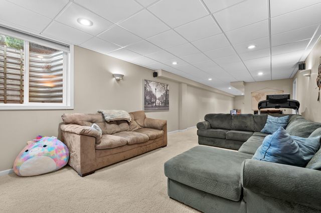 3061 Mandarin Grove Lane, Kalamazoo, MI 49004