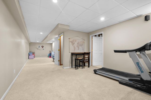 3061 Mandarin Grove Lane, Kalamazoo, MI 49004