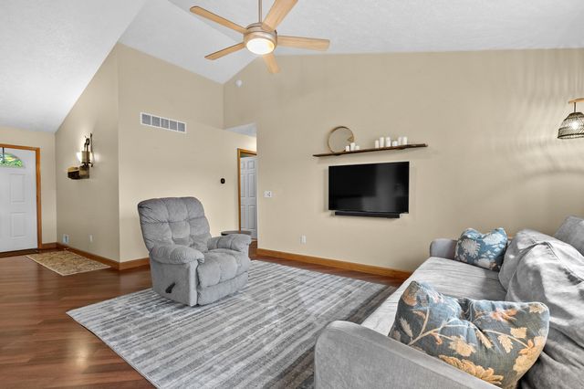3061 Mandarin Grove Lane, Kalamazoo, MI 49004