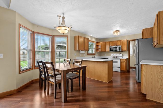3061 Mandarin Grove Lane, Kalamazoo, MI 49004