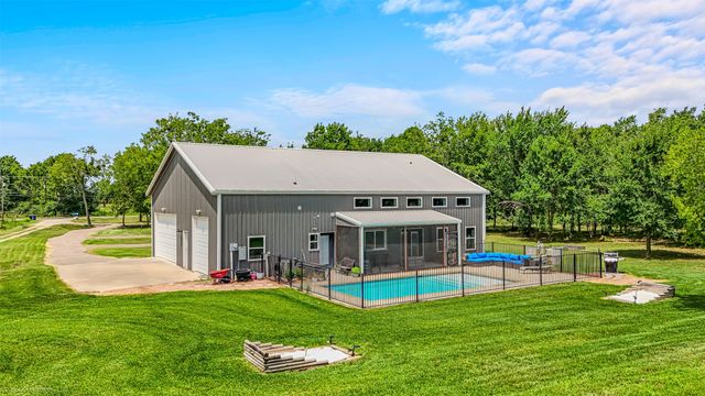 37568 State Highway 64, Wills Point, TX 75169