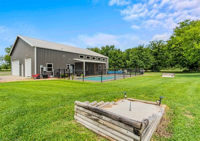 37568 State Highway 64, Wills Point, TX 75169