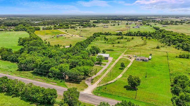 37568 State Highway 64, Wills Point, TX 75169