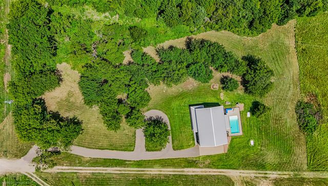 37568 State Highway 64, Wills Point, TX 75169
